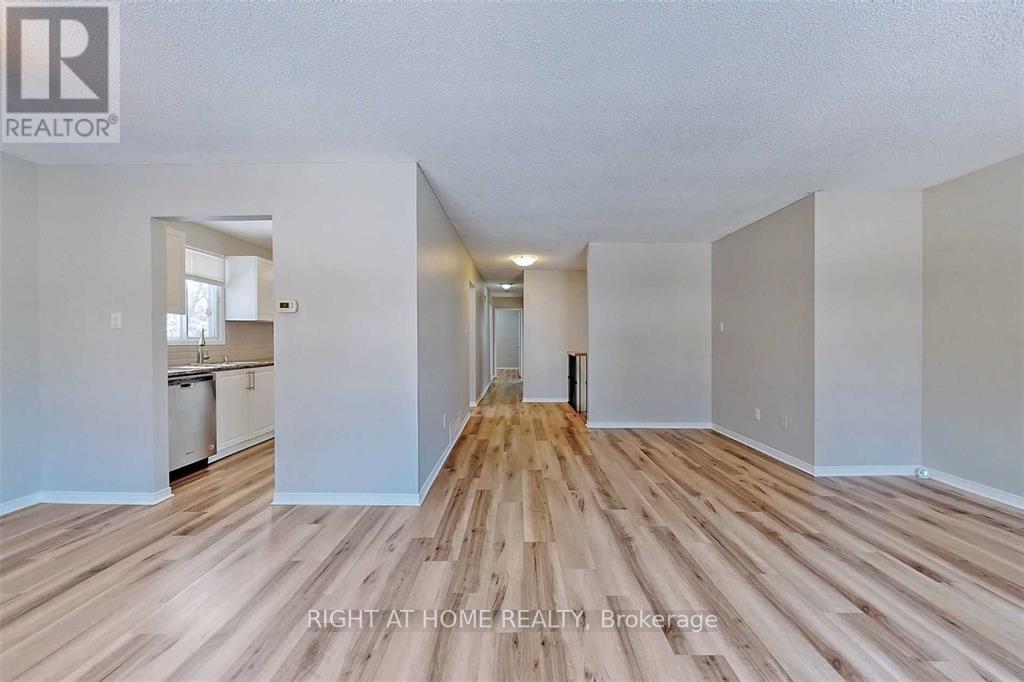 1017 Anna Maria Avenue, Innisfil, Ontario  L9S 1V6 - Photo 3 - N12984574