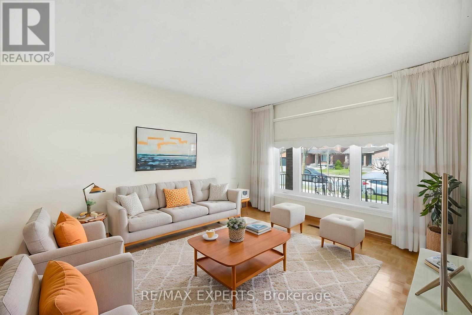 92 Mapes Avenue, Vaughan, Ontario  L4L 8R9 - Photo 3 - N12983846