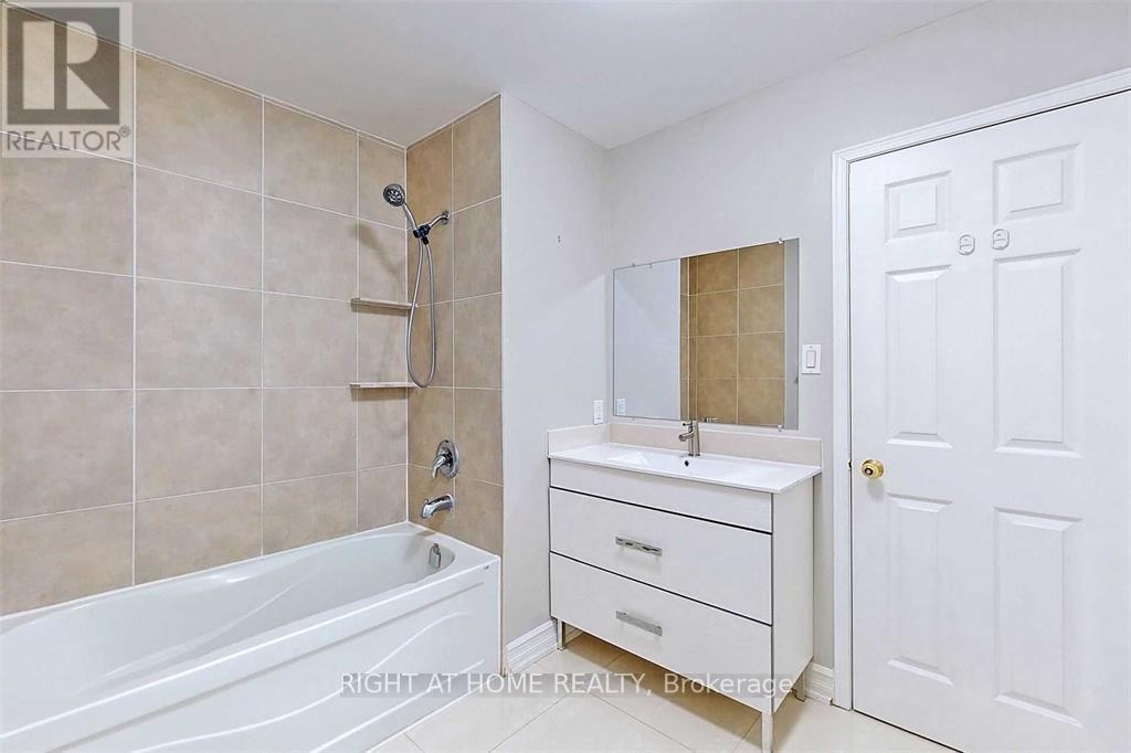 1017 Anna Maria Avenue, Innisfil, Ontario  L9S 1V6 - Photo 7 - N12984574