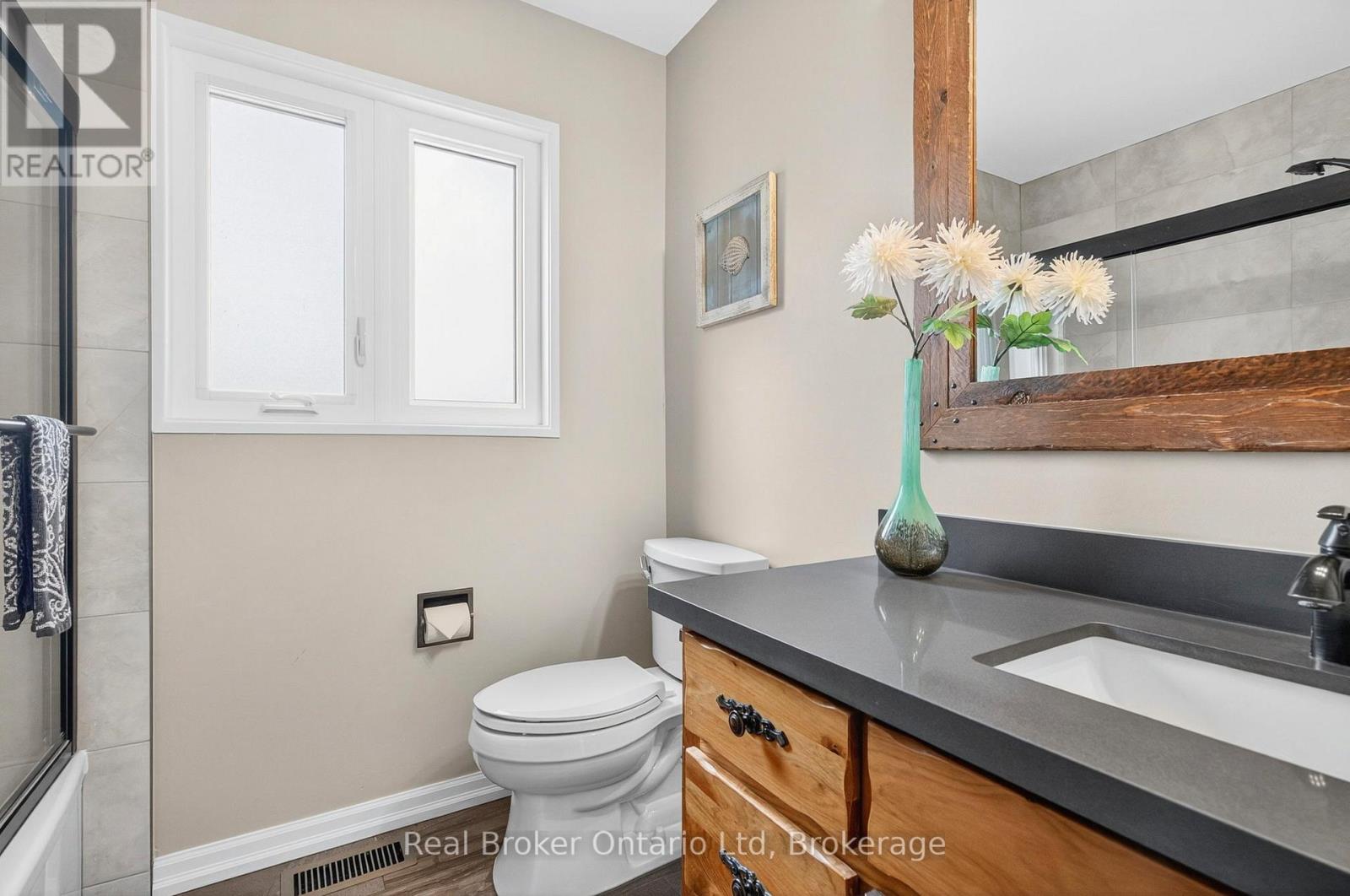 1948 Tiny Beaches Road S, Tiny, Ontario  L0L 1P1 - Photo 23 - S12901472