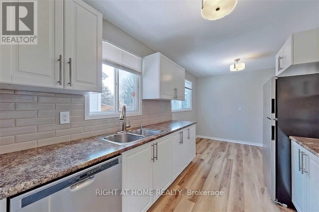 1017 Anna Maria Avenue, Innisfil, Ontario  L9S 1V6 - Photo 4 - N12984574