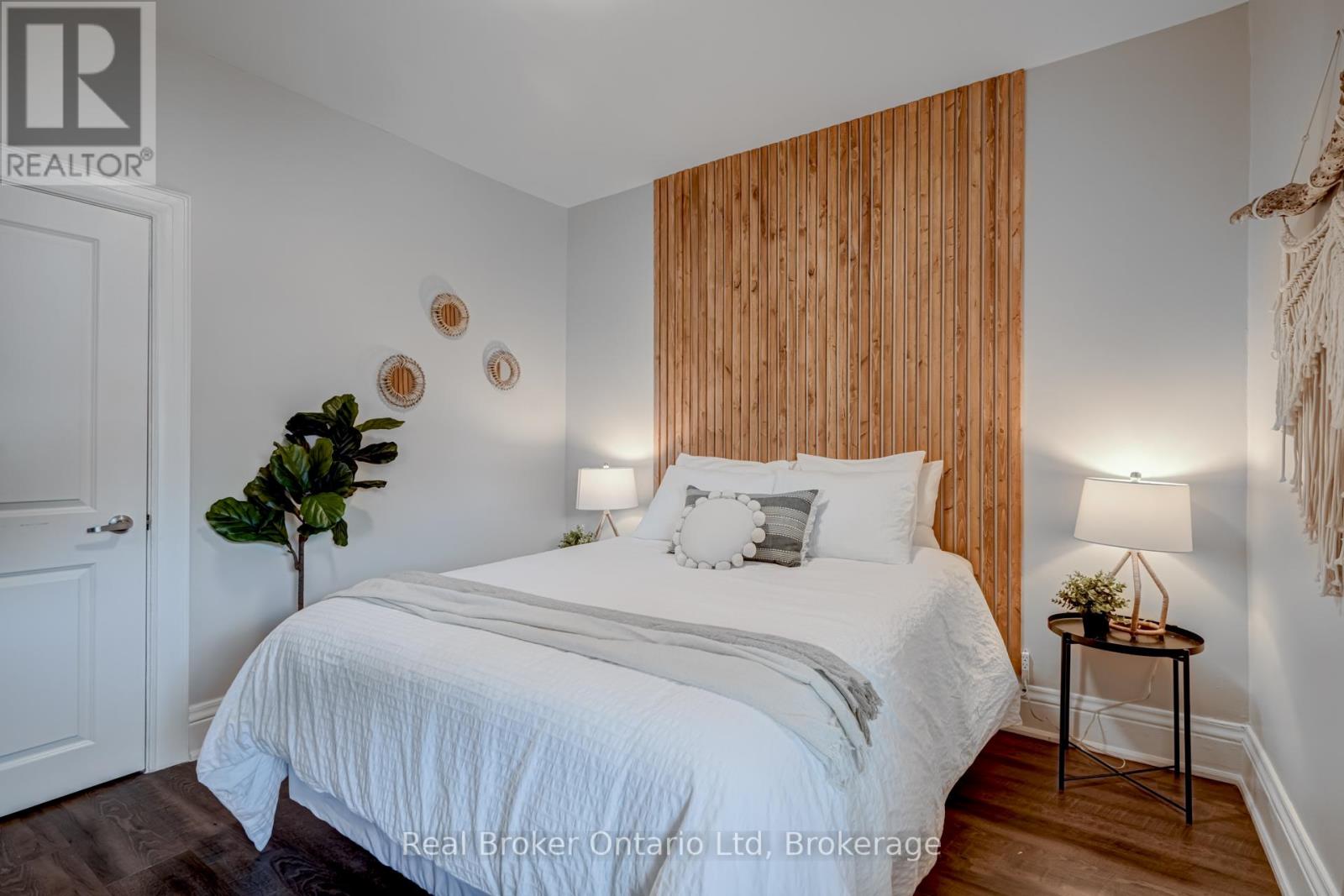 66 Nottawasaga Street, Orillia, Ontario  L3V 3J4 - Photo 2 - S12938618