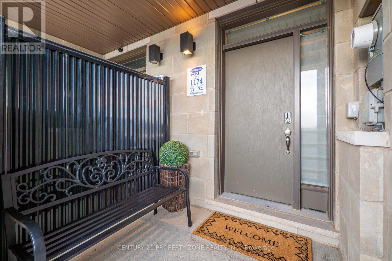 5186 Viola Desmond Drive, Mississauga, Ontario  L5M 2S7 - Photo 3 - W12984542