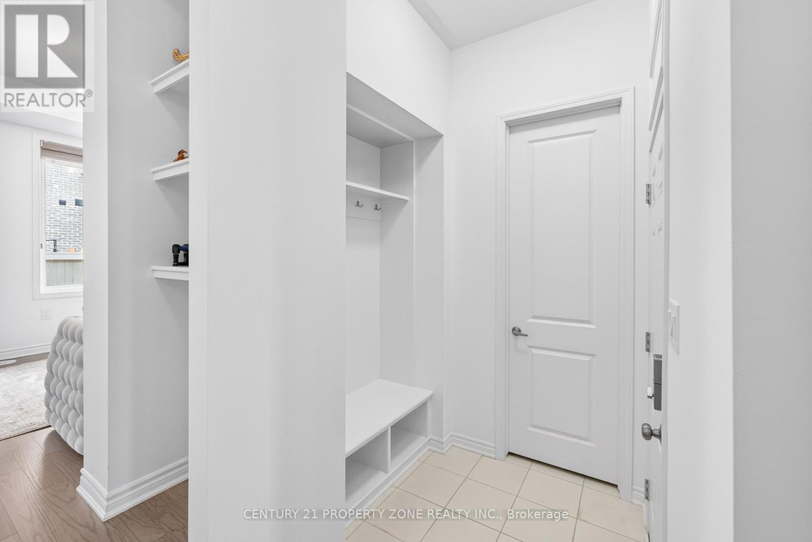 5186 Viola Desmond Drive, Mississauga, Ontario  L5M 2S7 - Photo 7 - W12984542