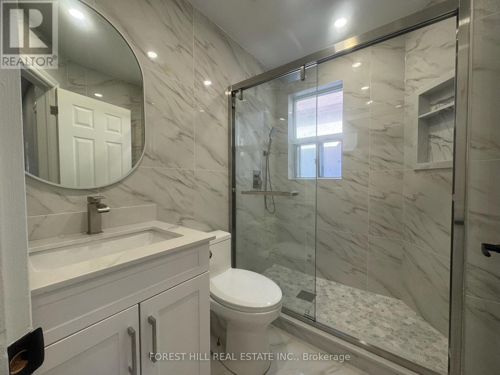 32 Earlscourt Avenue, Toronto, Ontario  M6E 4A6 - Photo 8 - W12984544