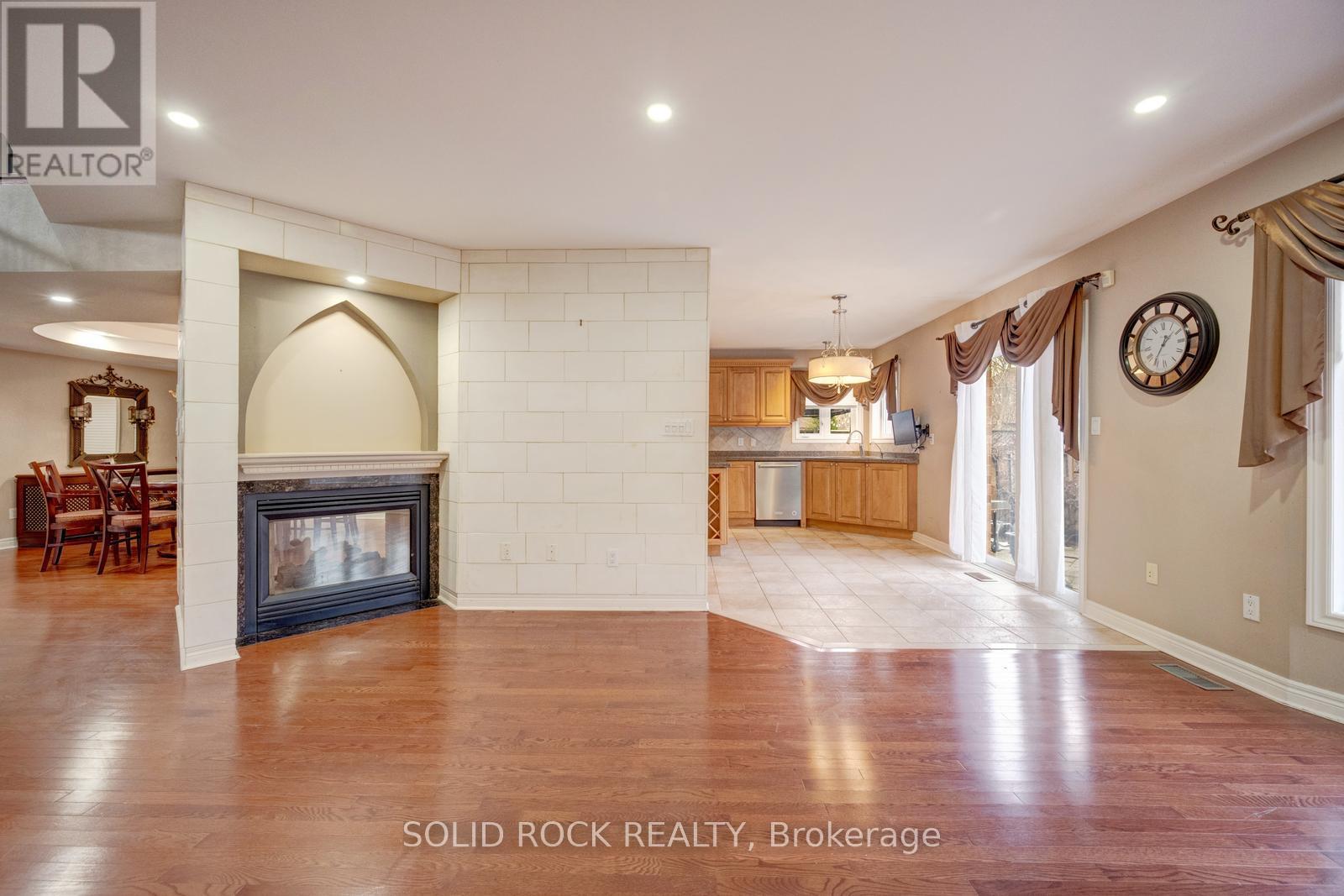 34 Forsyth Crescent, Halton Hills, Ontario  L7G 6G3 - Photo 19 - W12984550