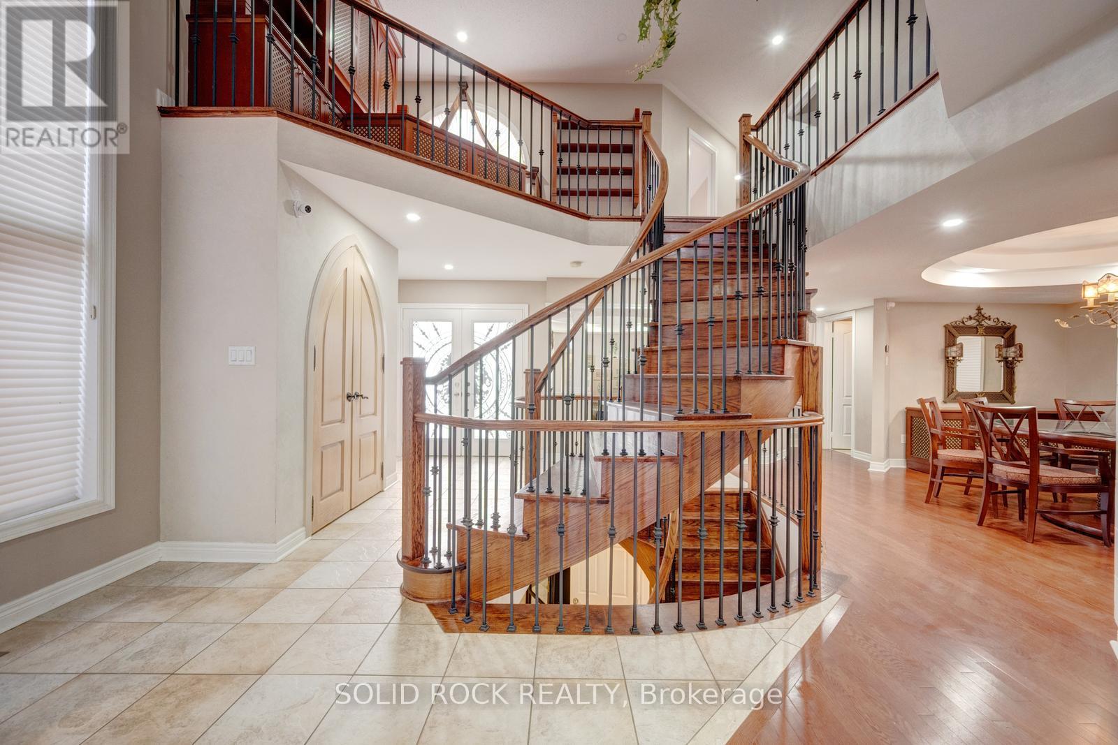 34 Forsyth Crescent, Halton Hills, Ontario  L7G 6G3 - Photo 9 - W12984550