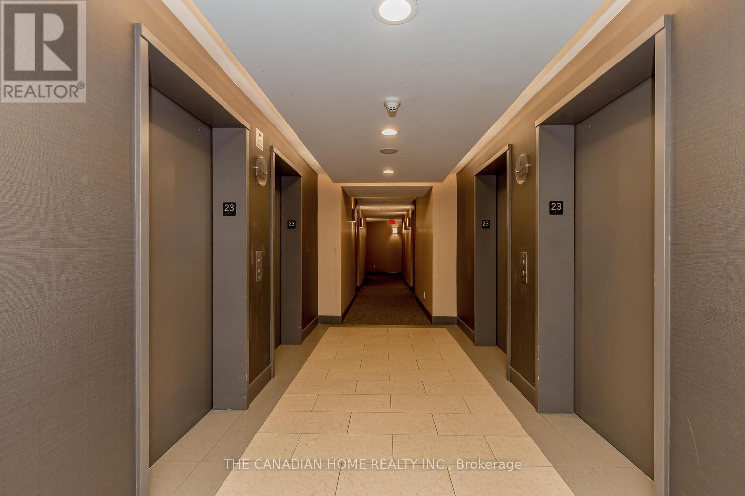 2302 - 3880 Duke Of York Boulevard, Mississauga, Ontario  L5B 4M7 - Photo 11 - W12984604