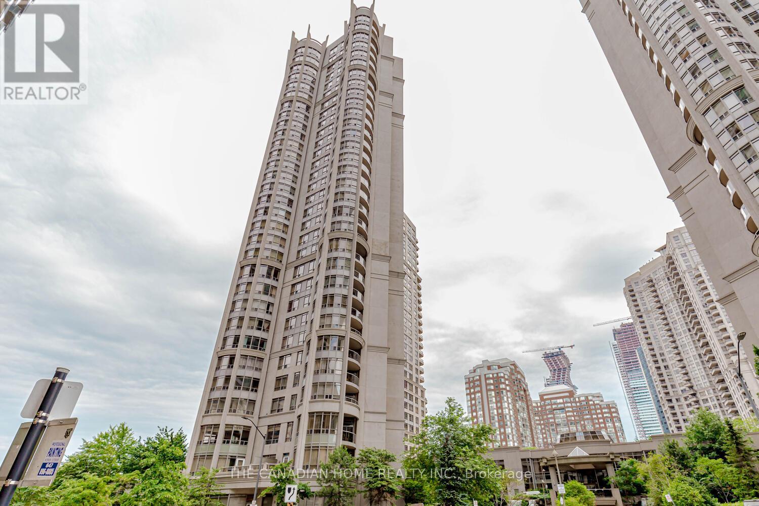 2302 - 3880 Duke Of York Boulevard, Mississauga, Ontario  L5B 4M7 - Photo 2 - W12984604