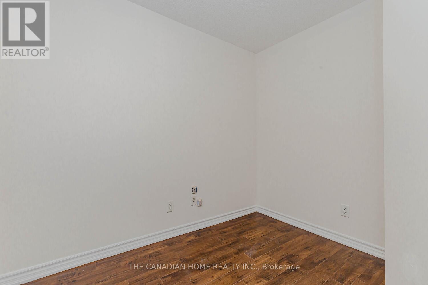 2302 - 3880 Duke Of York Boulevard, Mississauga, Ontario  L5B 4M7 - Photo 28 - W12984604