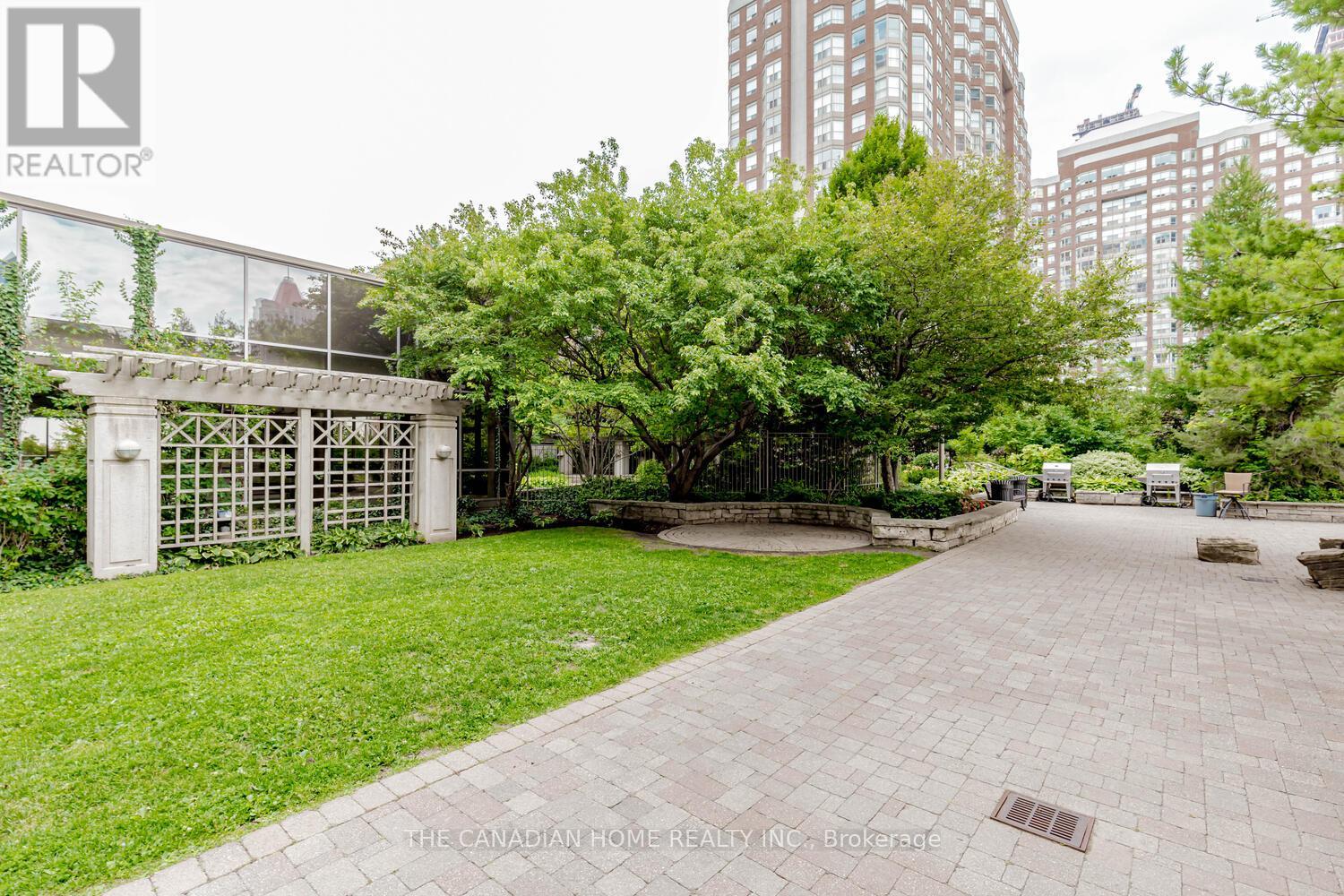 2302 - 3880 Duke Of York Boulevard, Mississauga, Ontario  L5B 4M7 - Photo 44 - W12984604