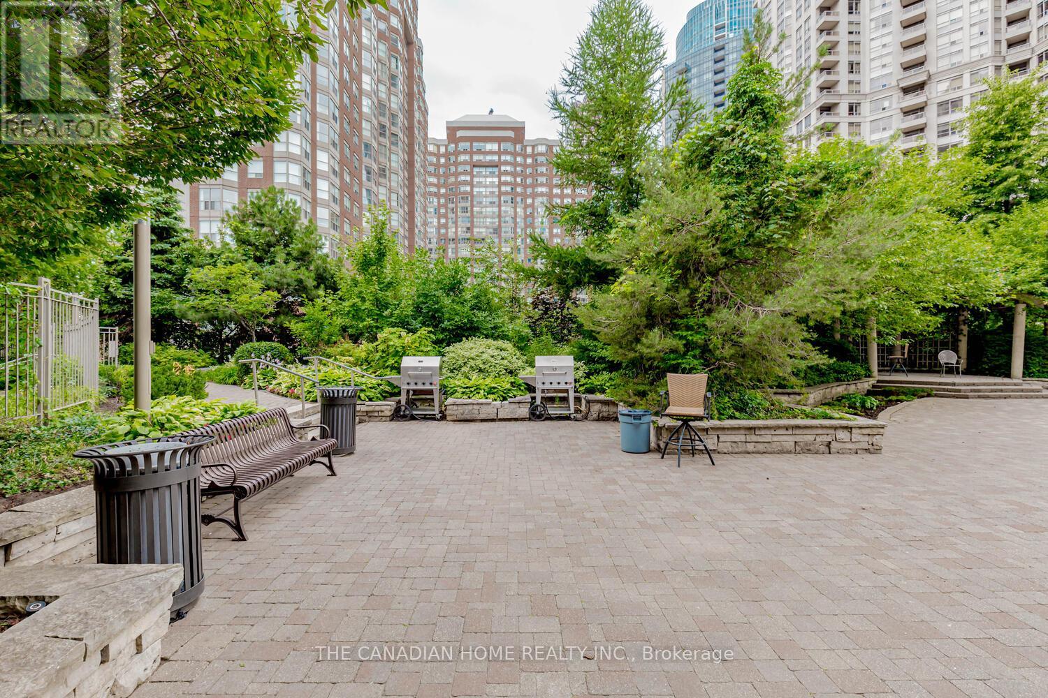 2302 - 3880 Duke Of York Boulevard, Mississauga, Ontario  L5B 4M7 - Photo 45 - W12984604