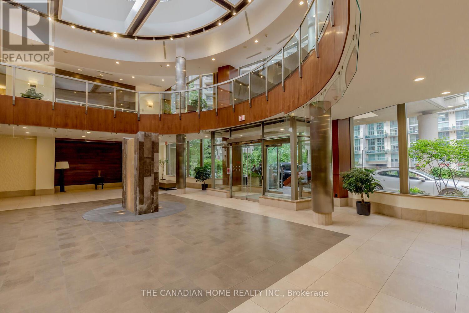 2302 - 3880 Duke Of York Boulevard, Mississauga, Ontario  L5B 4M7 - Photo 9 - W12984604