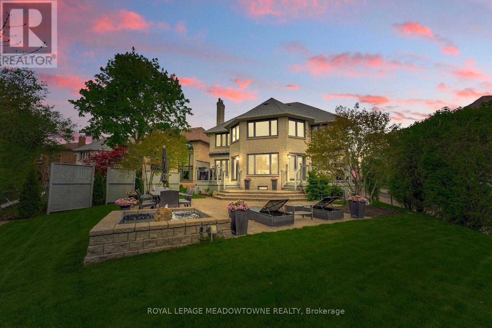 2008 Peak Place, Oakville, Ontario  L6H 5T2 - Photo 40 - W12984616