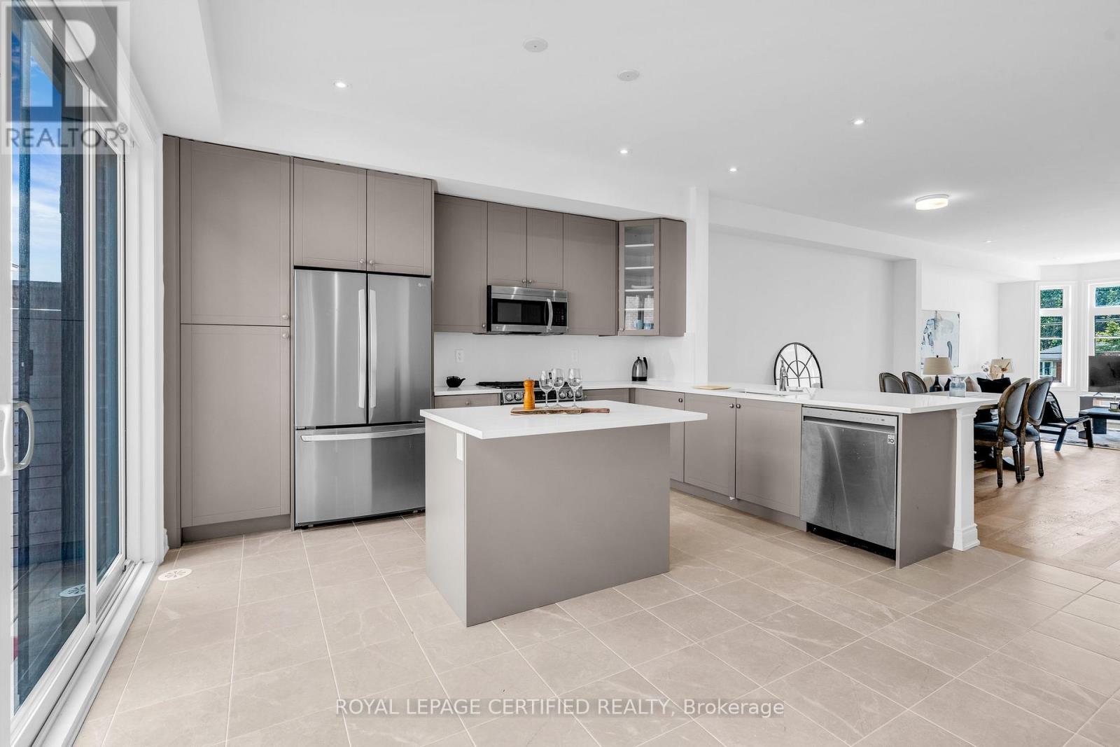 10 - 74a Thomas Street, Mississauga, Ontario  L5M 2R6 - Photo 10 - W12984650