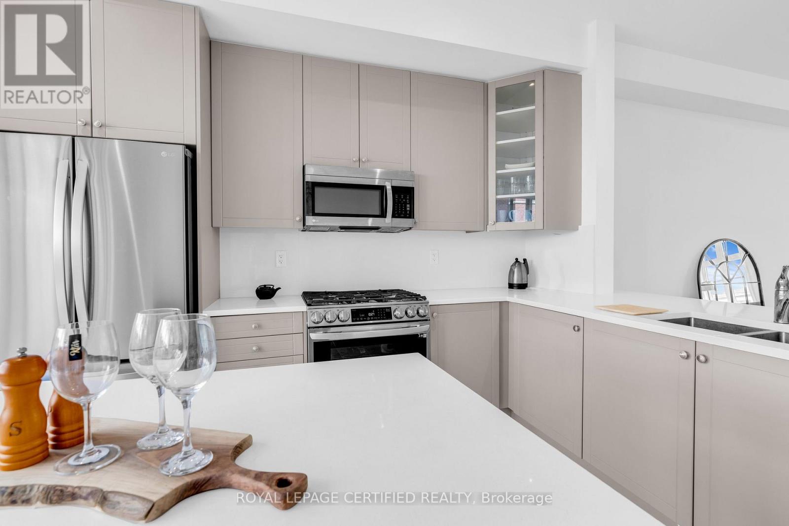 10 - 74a Thomas Street, Mississauga, Ontario  L5M 2R6 - Photo 9 - W12984650