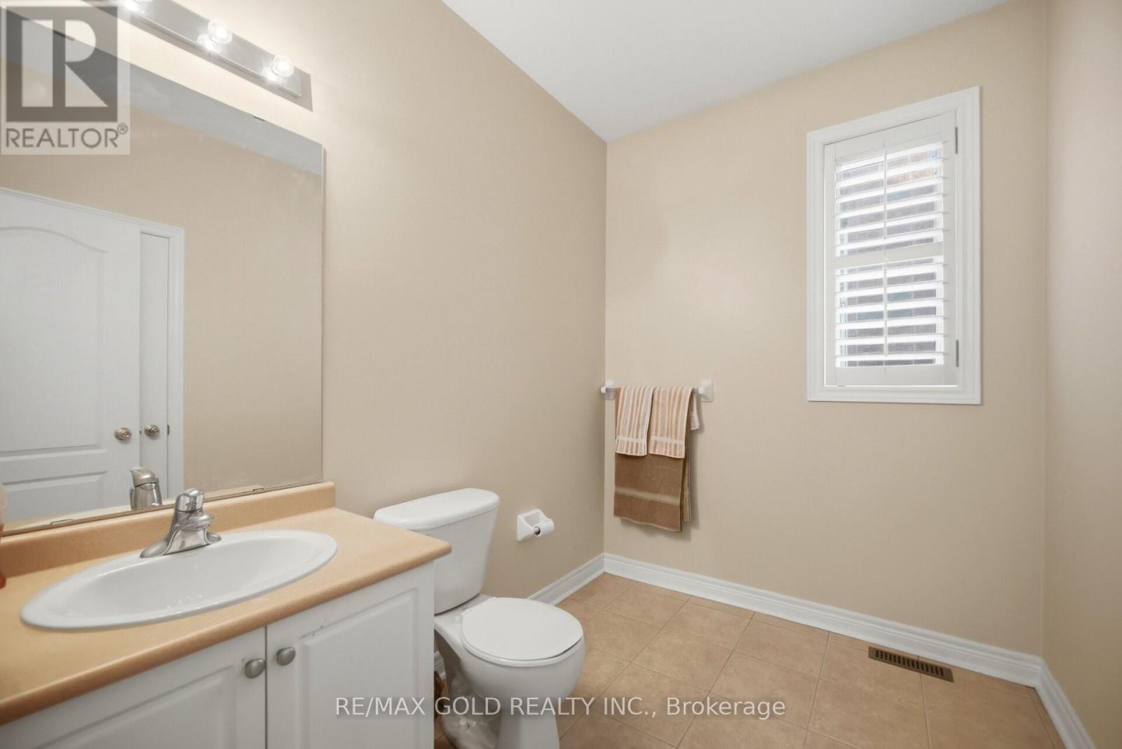 48 Valleyside Trail, Brampton, Ontario  L6P 2G4 - Photo 20 - W12984708