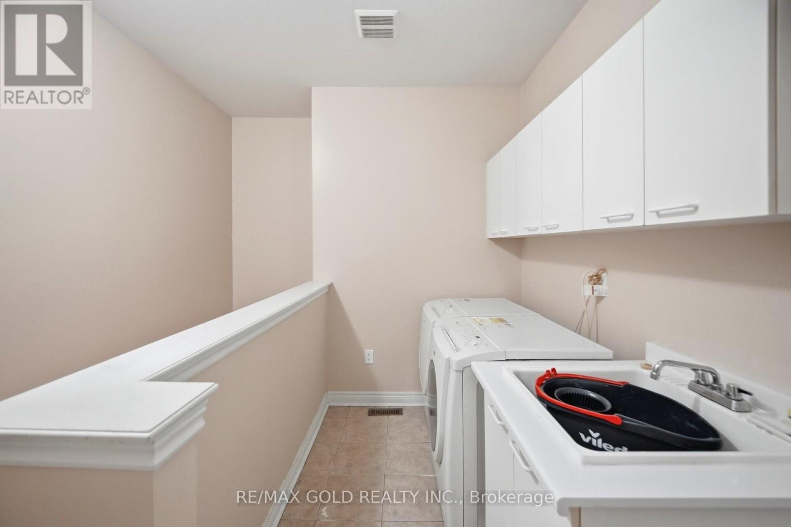 48 Valleyside Trail, Brampton, Ontario  L6P 2G4 - Photo 21 - W12984708