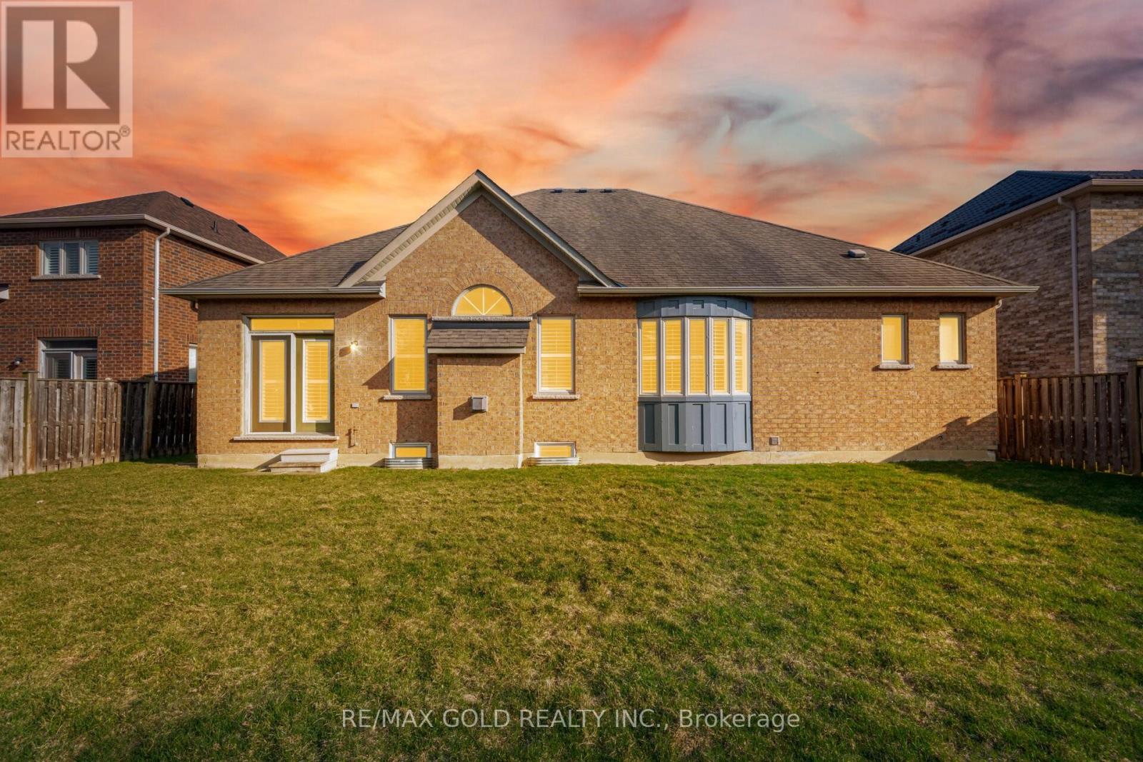 48 Valleyside Trail, Brampton, Ontario  L6P 2G4 - Photo 25 - W12984708