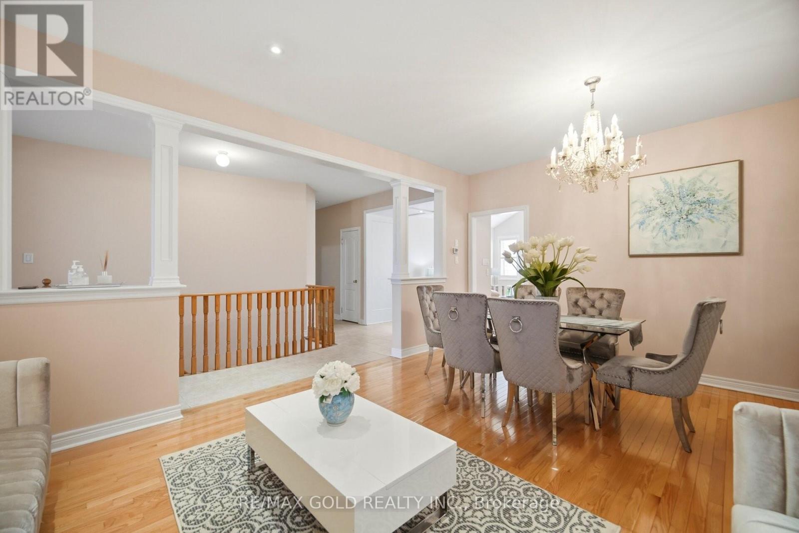 48 Valleyside Trail, Brampton, Ontario  L6P 2G4 - Photo 4 - W12984708