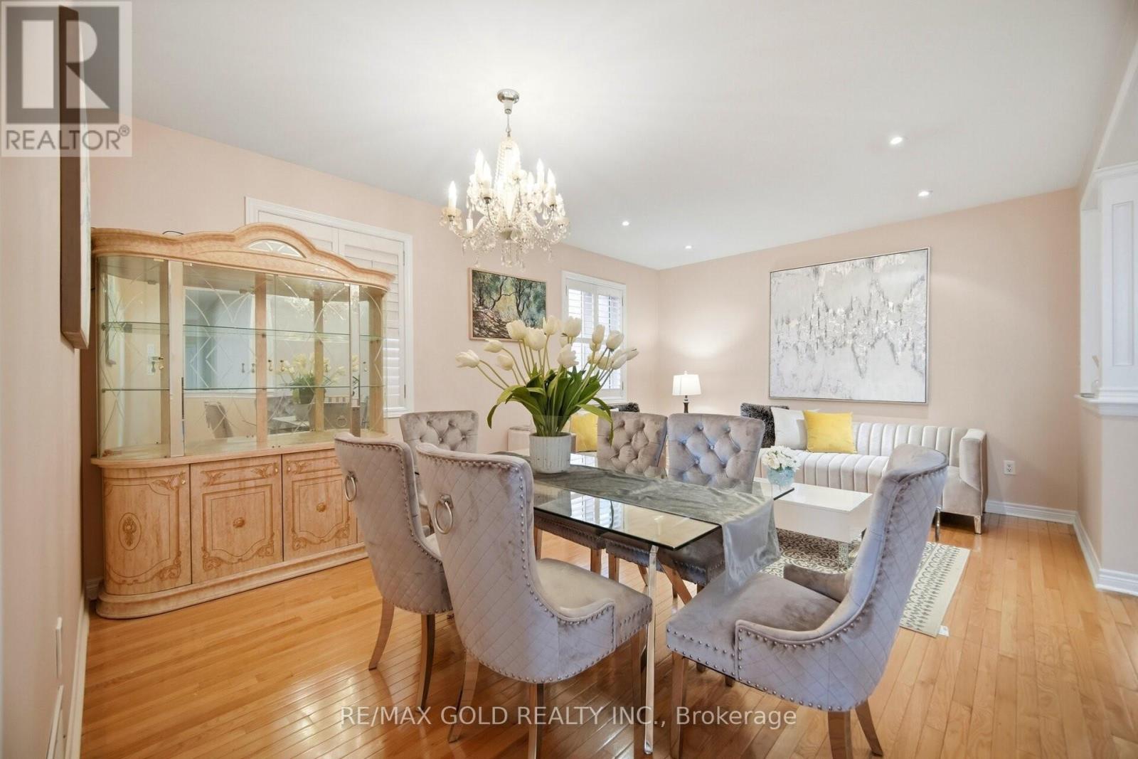 48 Valleyside Trail, Brampton, Ontario  L6P 2G4 - Photo 6 - W12984708