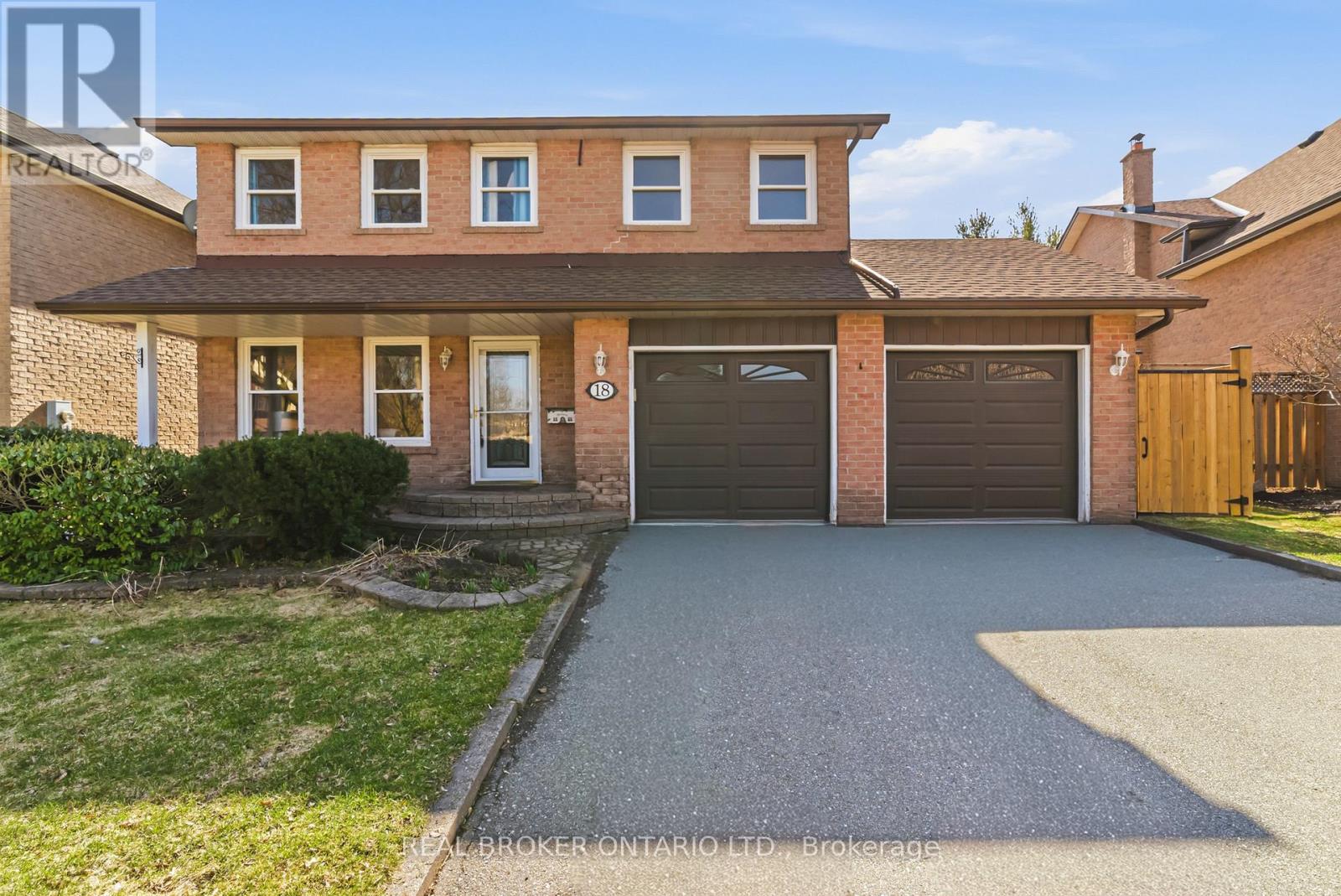 18 Cotswold Court, Halton Hills, Ontario L7G 5E5 - Photo 2 - W12984736