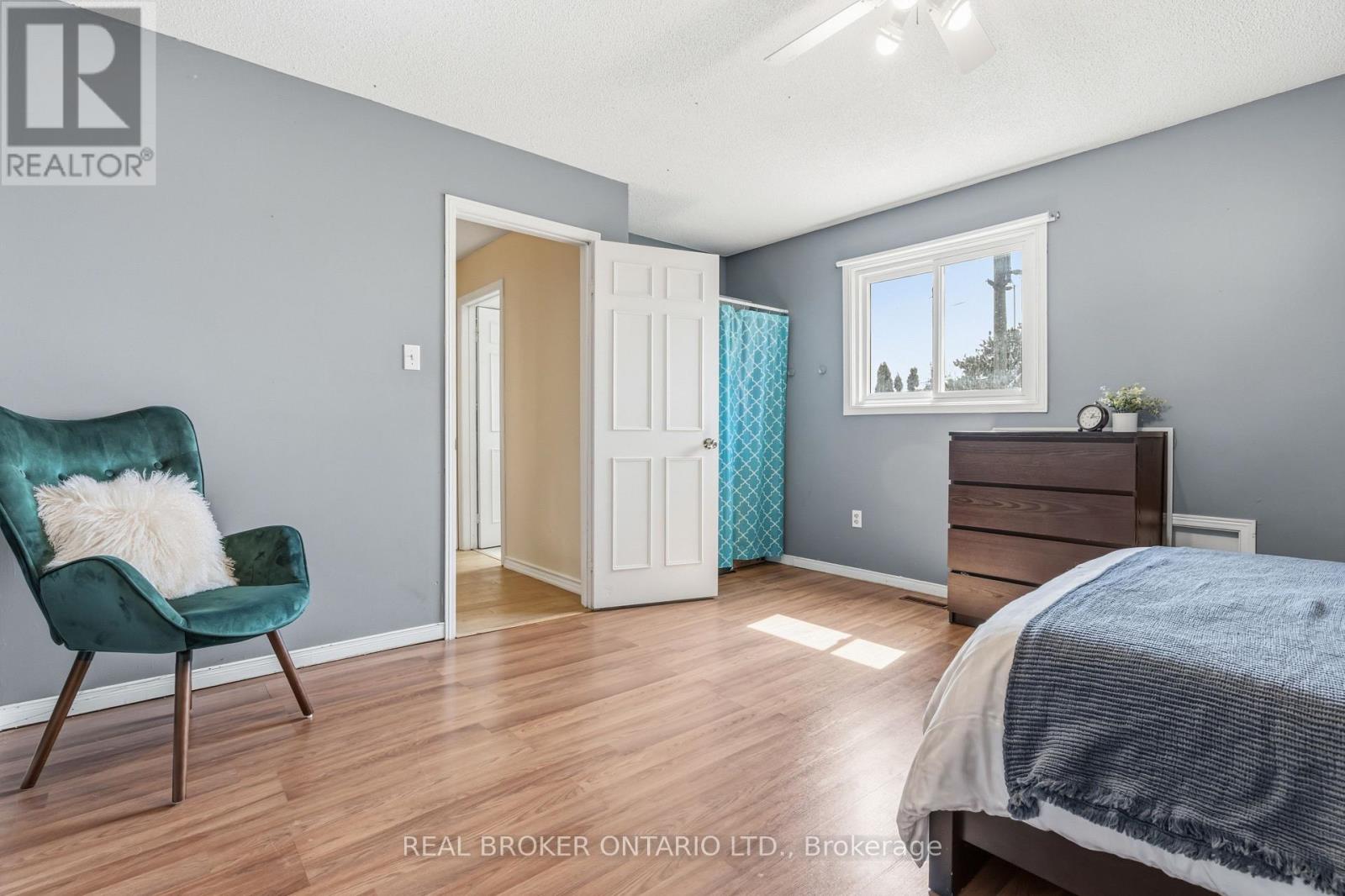 18 Cotswold Court, Halton Hills, Ontario L7G 5E5 - Photo 26 - W12984736