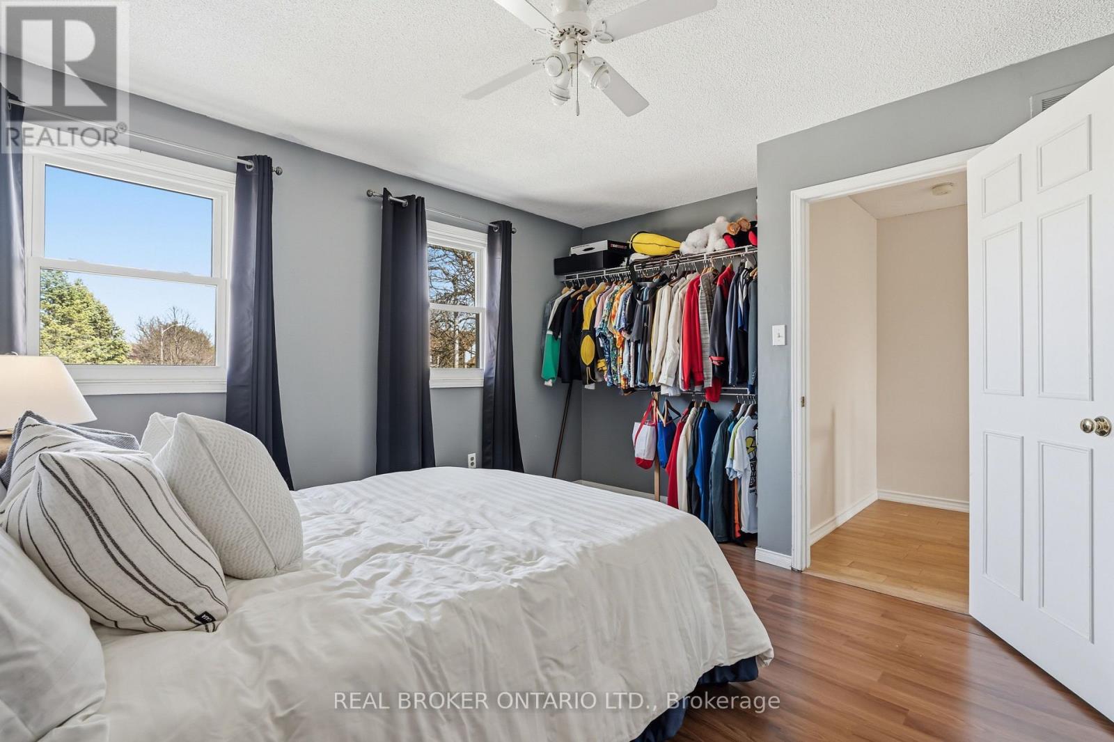 18 Cotswold Court, Halton Hills, Ontario L7G 5E5 - Photo 28 - W12984736