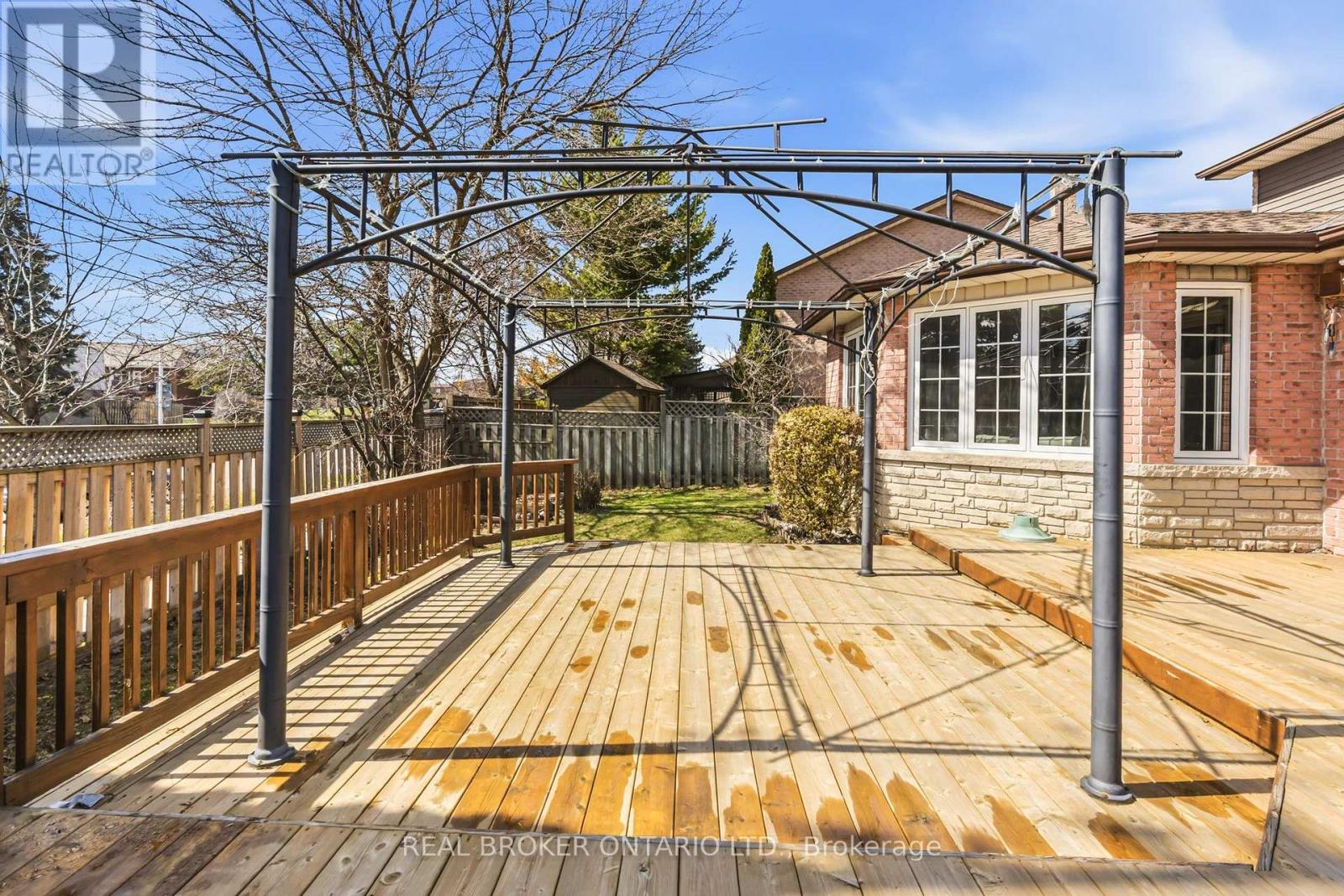 18 Cotswold Court, Halton Hills, Ontario L7G 5E5 - Photo 41 - W12984736