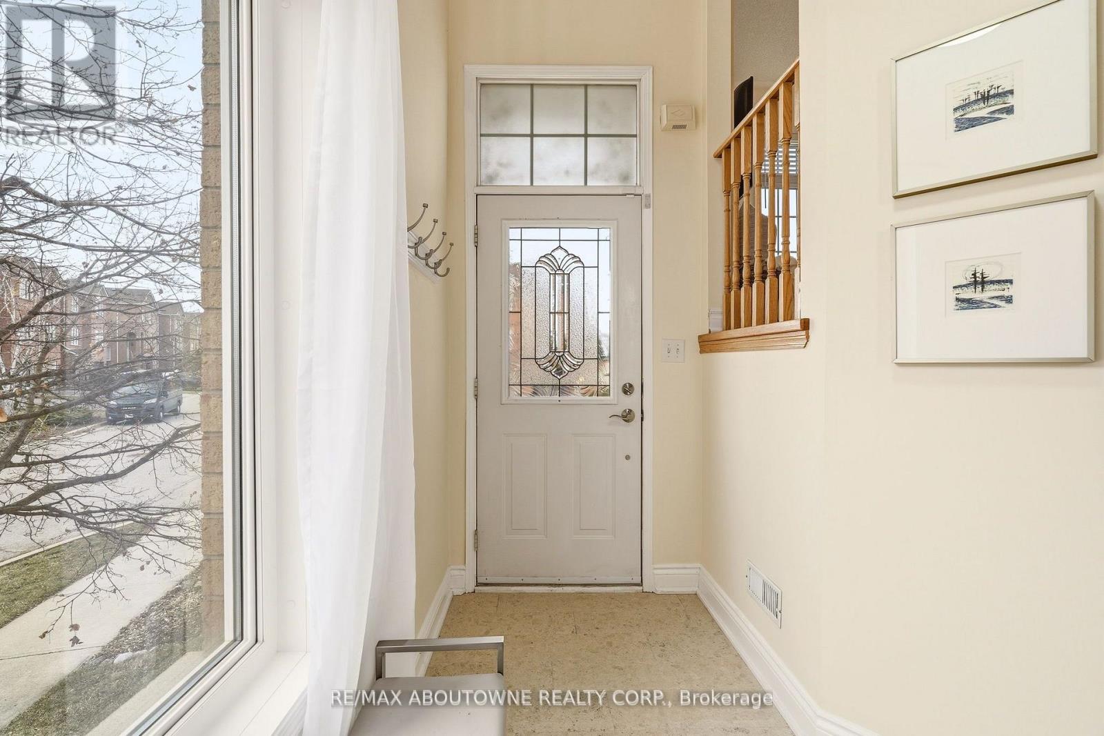 408 Fairgate Way, Oakville, Ontario  L6H 6Y1 - Photo 22 - W12984748