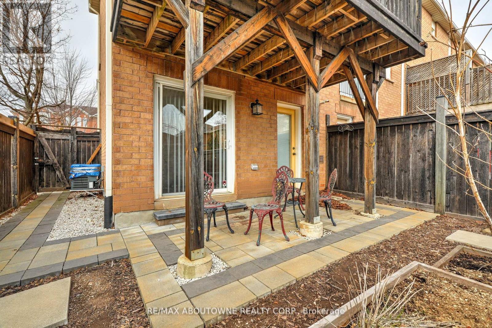 408 Fairgate Way, Oakville, Ontario  L6H 6Y1 - Photo 29 - W12984748