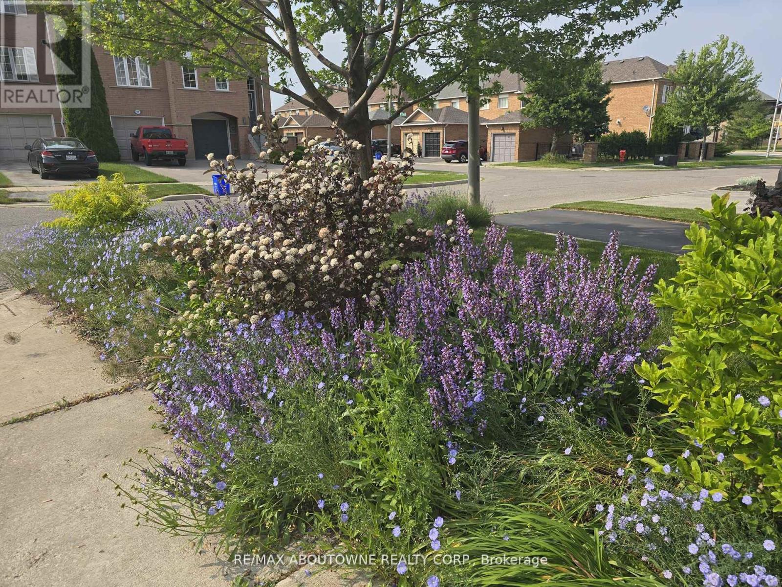 408 Fairgate Way, Oakville, Ontario  L6H 6Y1 - Photo 35 - W12984748