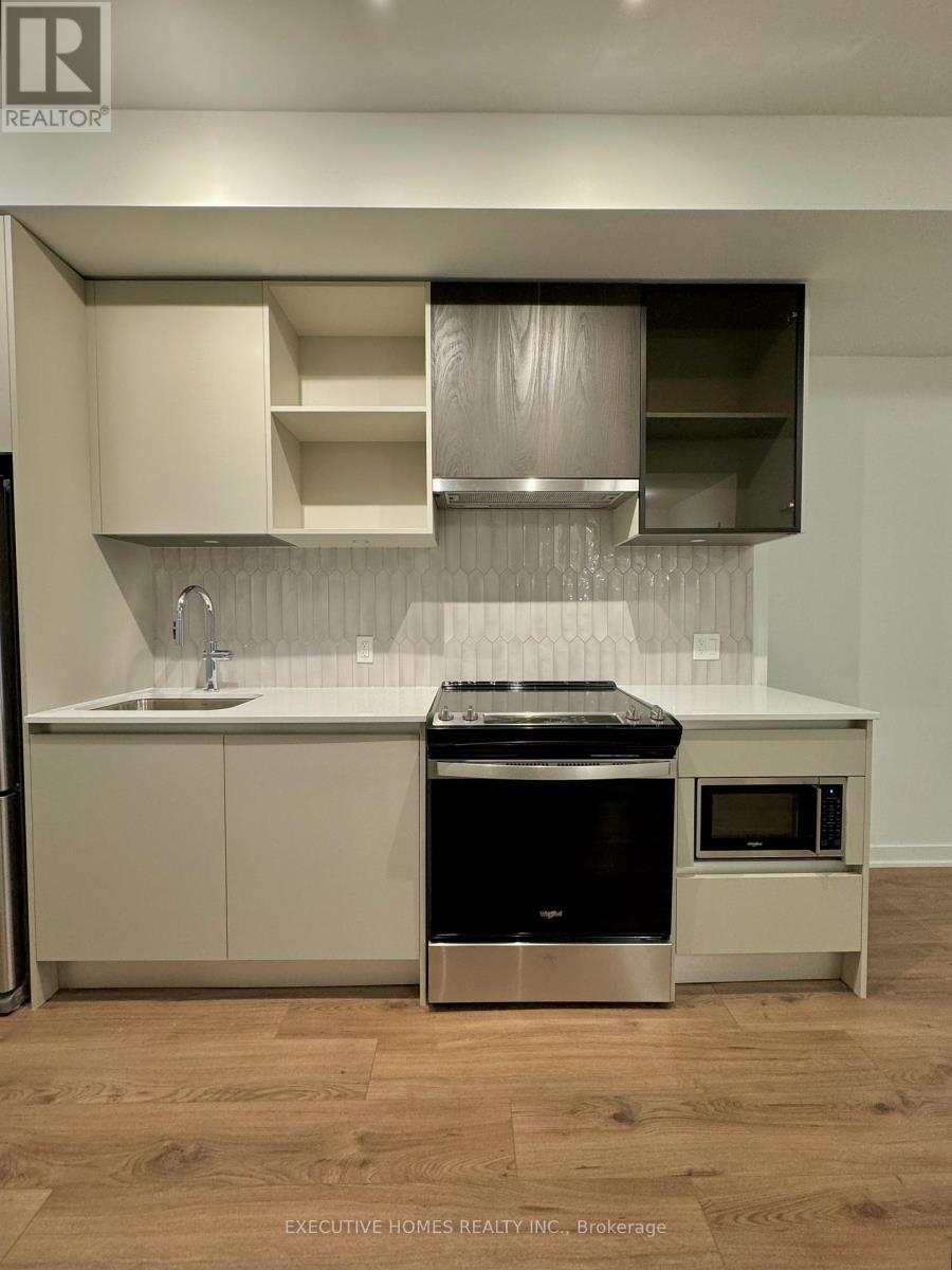 629 - 395 Dundas Street W, Oakville, Ontario  L6M 5R8 - Photo 5 - W12984758