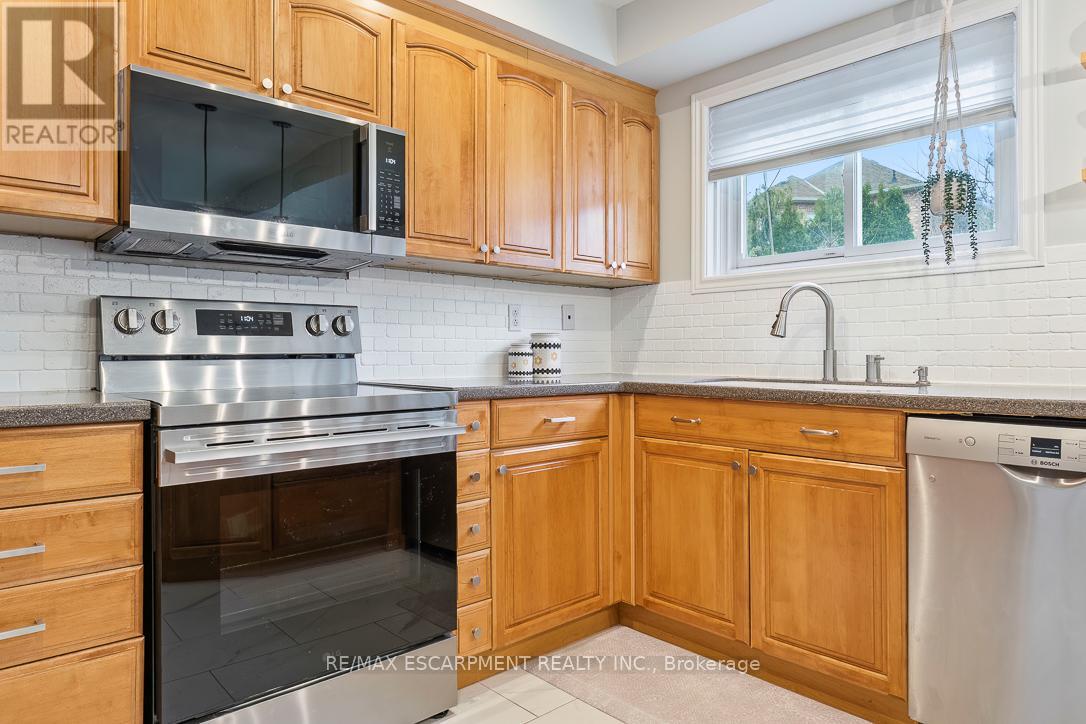 5360 Landsborough Avenue, Mississauga, Ontario  L5R 3X1 - Photo 16 - W12984762