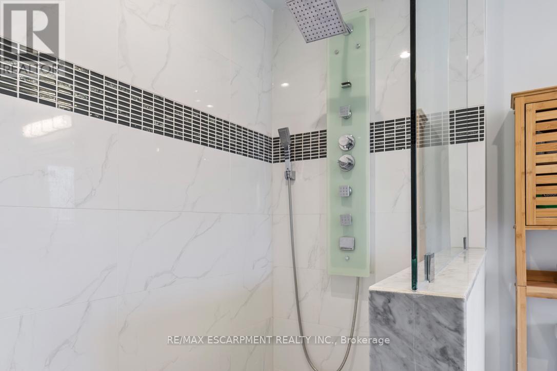 5360 Landsborough Avenue, Mississauga, Ontario  L5R 3X1 - Photo 27 - W12984762