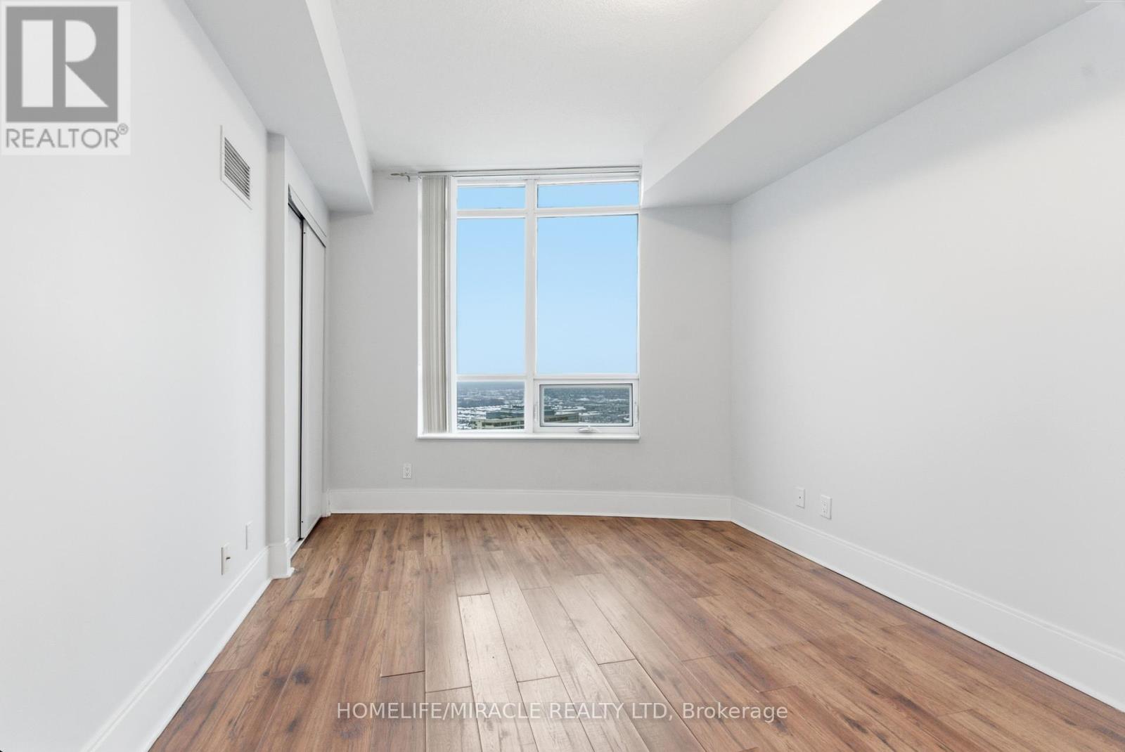 2901 - 330 Burnhamthorpe Road W, Mississauga, Ontario  L5B 0E1 - Photo 11 - W12984772