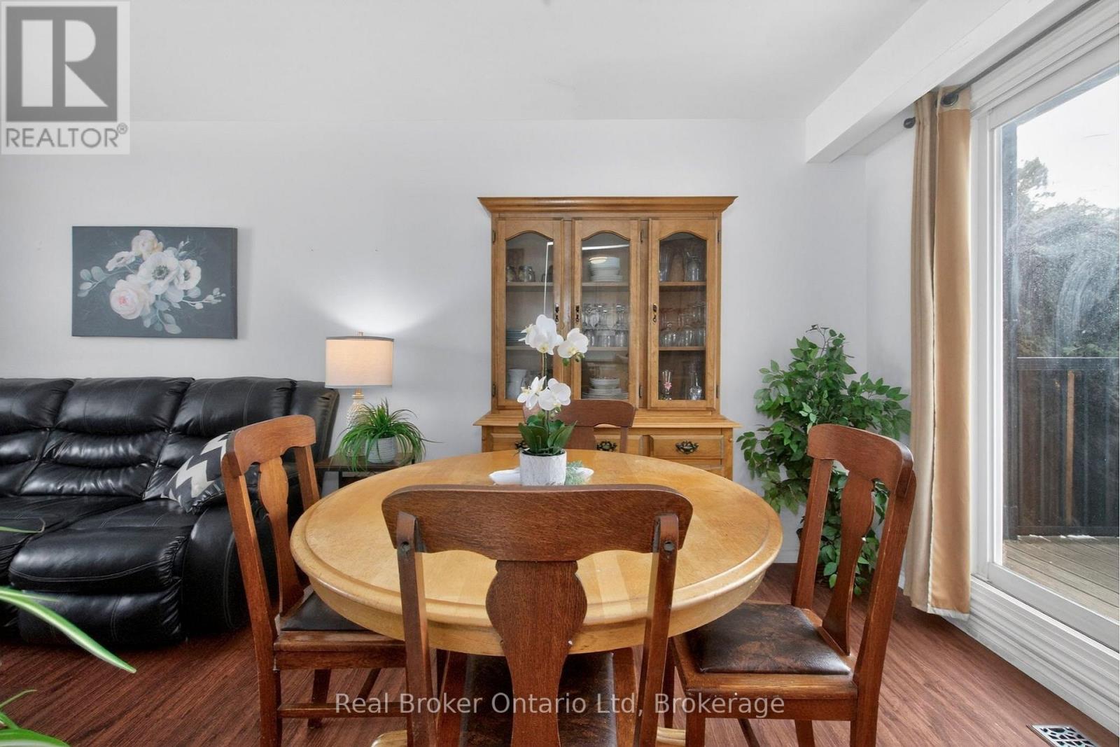 150 Woodland Drive, Midland, Ontario  L4R 4E3 - Photo 6 - S12923720