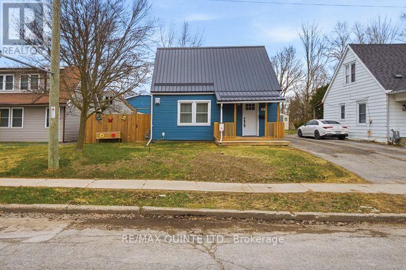 35 Kerr Crescent, Quinte West, Ontario  K8V 2W2 - Photo 2 - X12730234