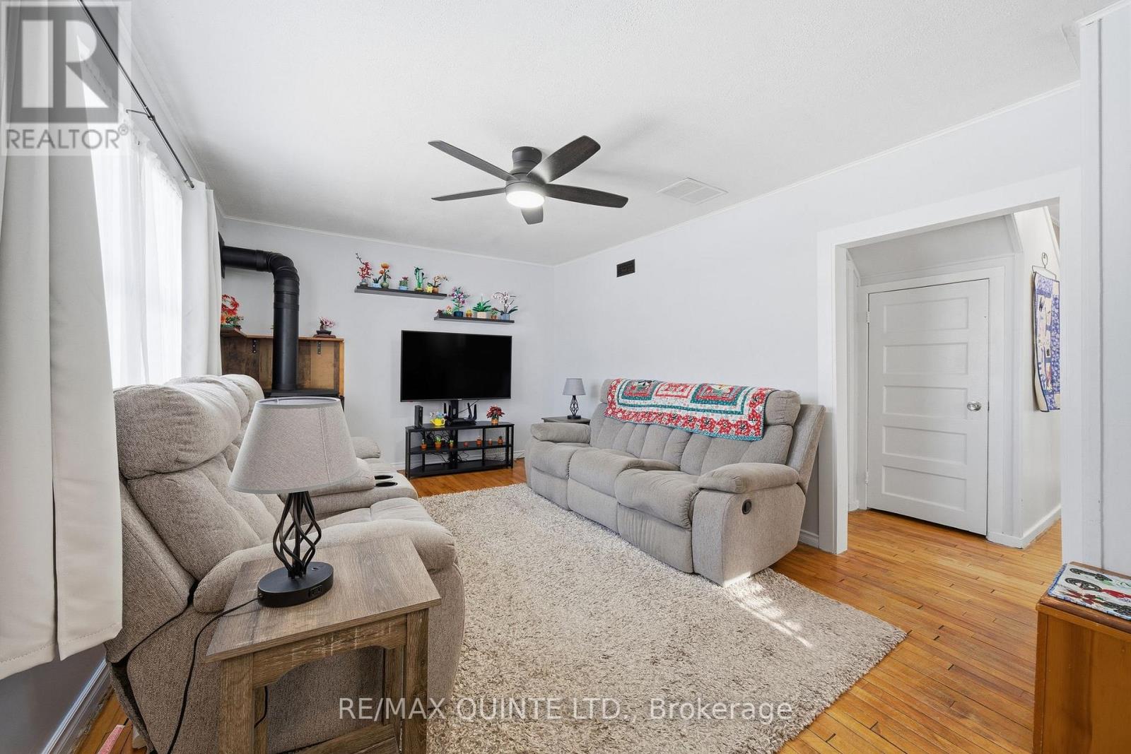 35 Kerr Crescent, Quinte West, Ontario  K8V 2W2 - Photo 8 - X12730234