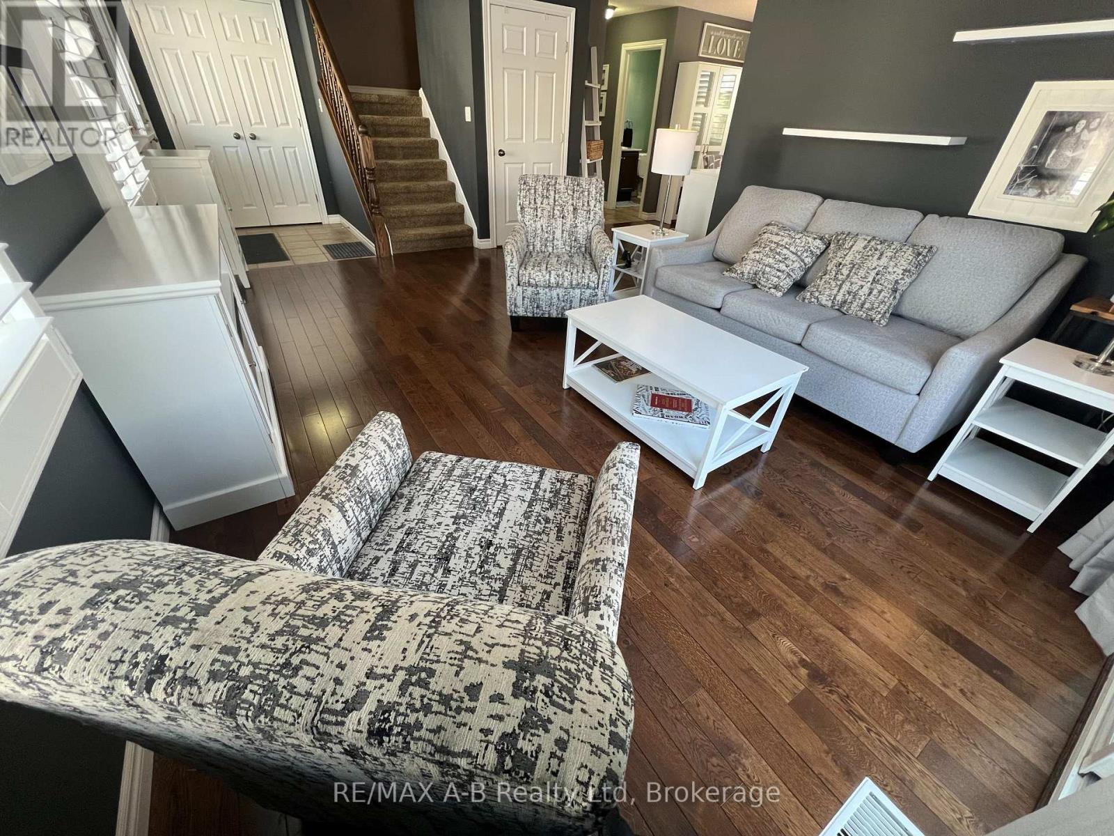 48 Wellington Street, East Zorra-Tavistock, Ontario  N0B 2R0 - Photo 13 - X12547948