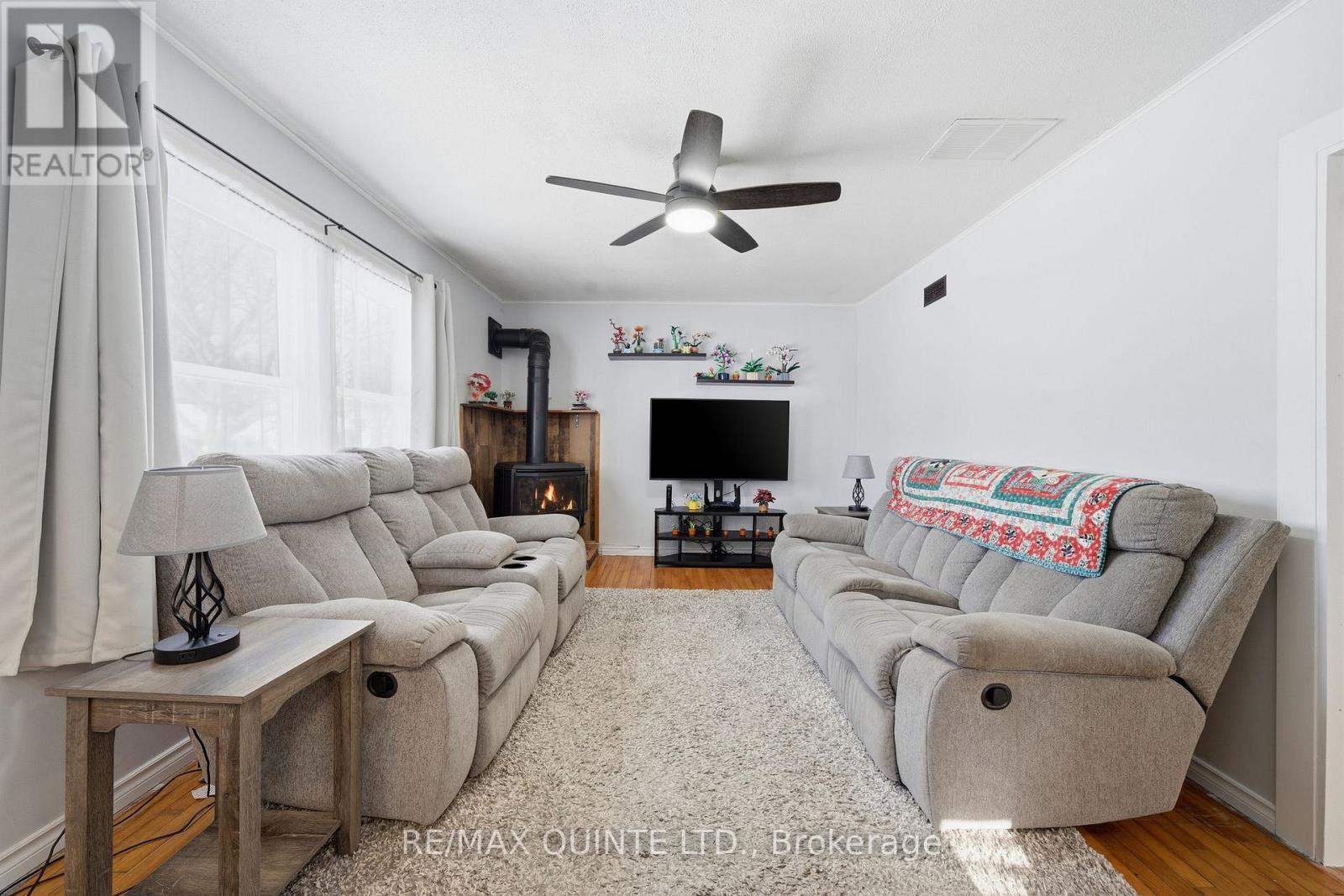 35 Kerr Crescent, Quinte West, Ontario  K8V 2W2 - Photo 9 - X12730234