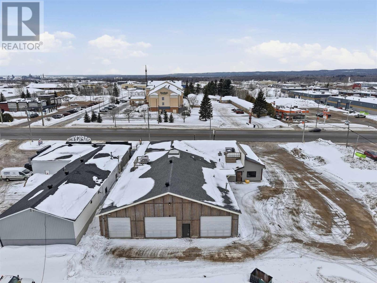 642 Great Northern Rd, Sault Ste. Marie, Ontario  P6B 4Z9 - Photo 3 - SM260675