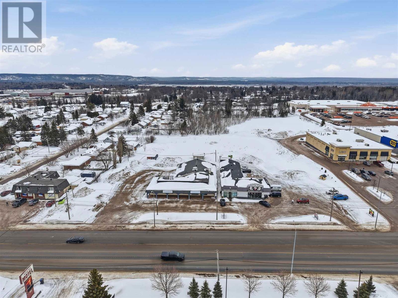 642 Great Northern Rd, Sault Ste. Marie, Ontario  P6B 4Z9 - Photo 37 - SM260675