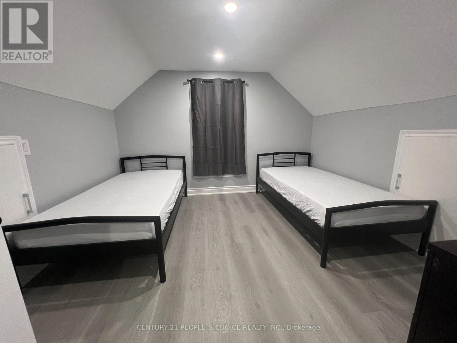 5640 Buchanan Avenue, Niagara Falls, Ontario  L2G 3V1 - Photo 13 - X12984486