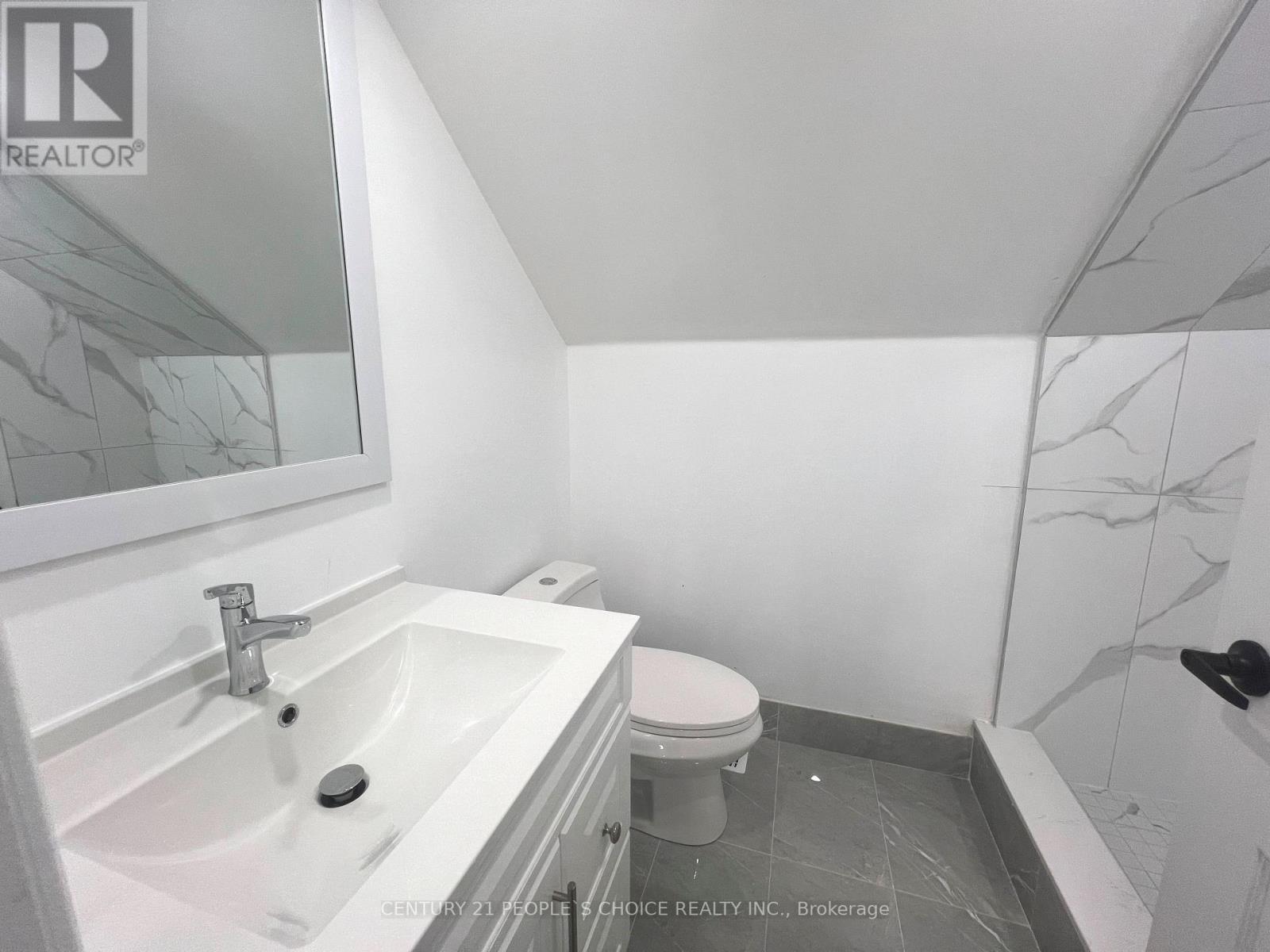 5640 Buchanan Avenue, Niagara Falls, Ontario  L2G 3V1 - Photo 8 - X12984486