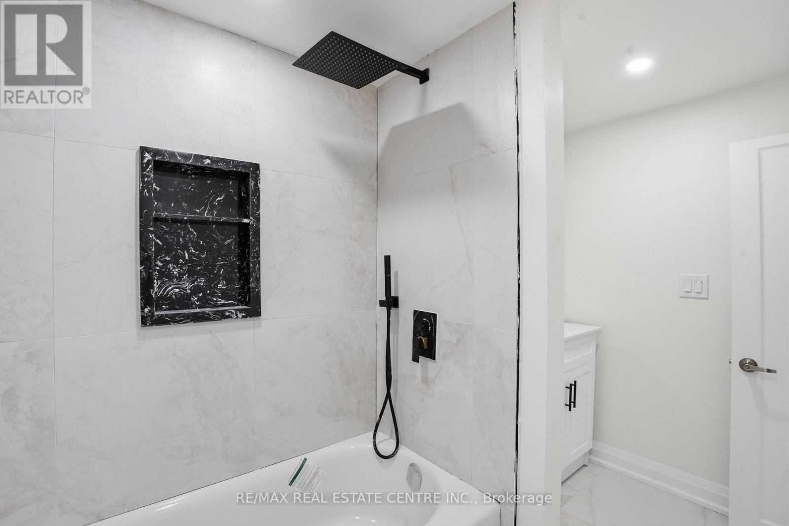 6183 Johnson Drive, Niagara Falls, Ontario  L2J 3J6 - Photo 33 - X12984556