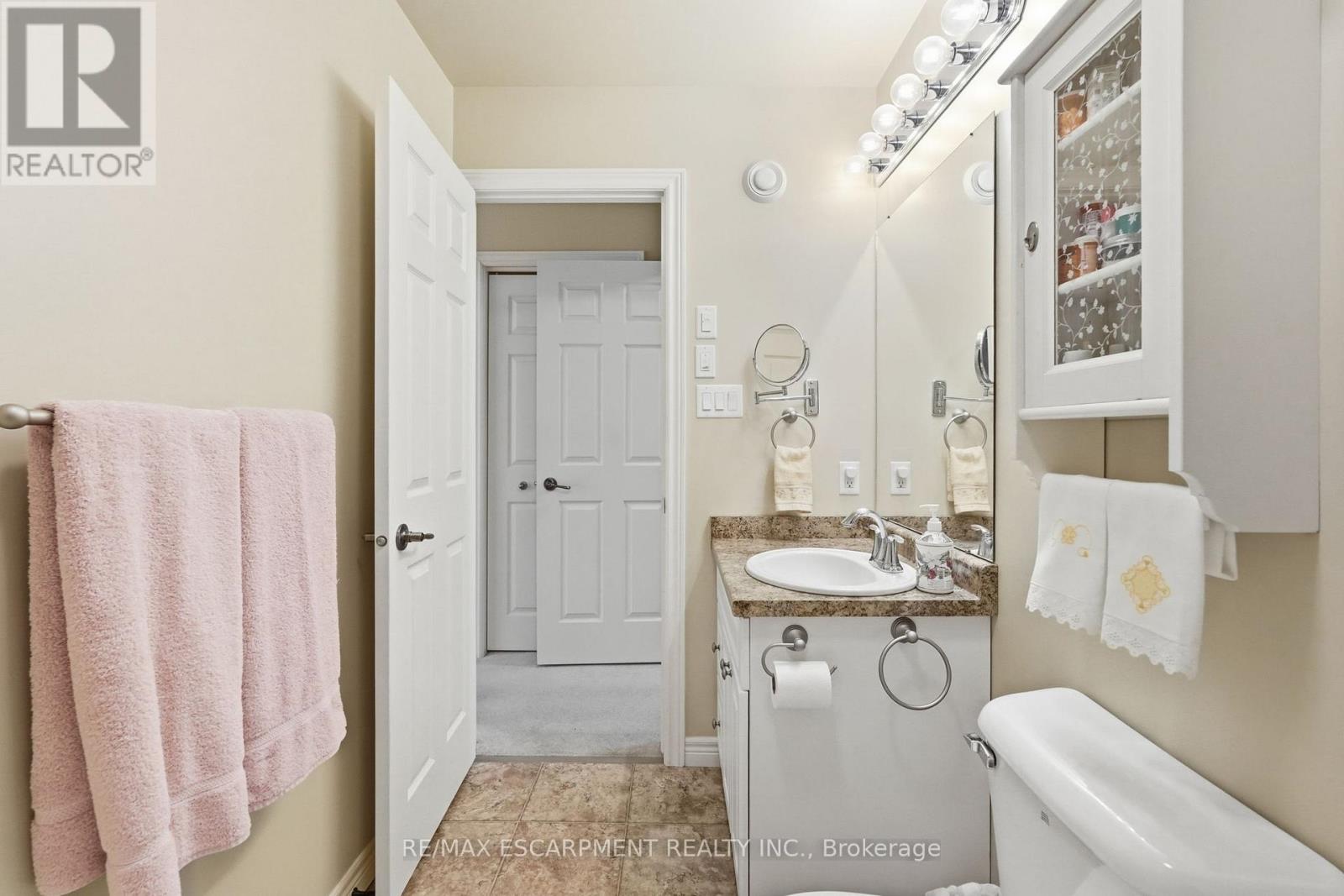 802 Main Street, Norfolk (Port Dover), Ontario  N0A 1N0 - Photo 21 - X12984730