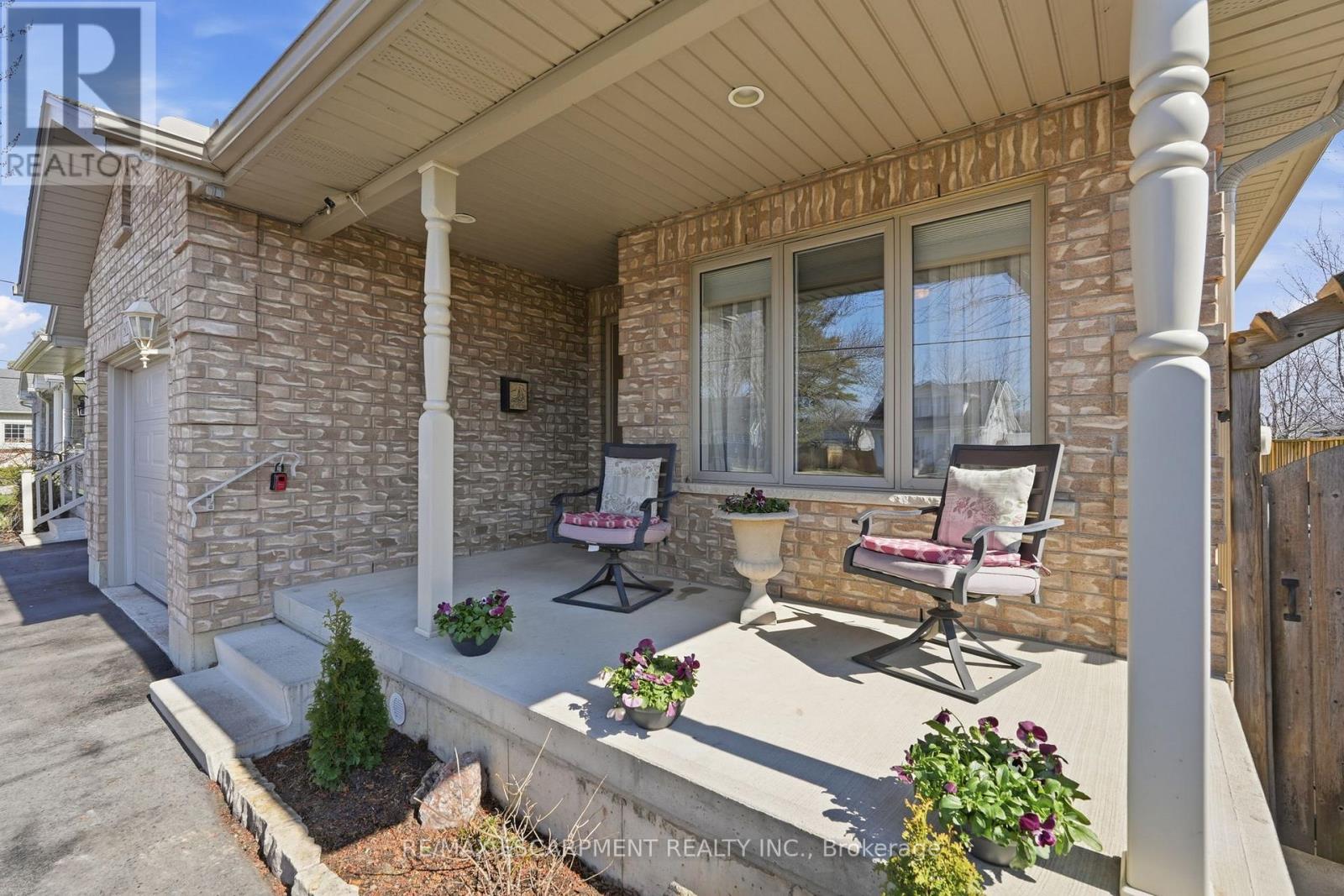 802 Main Street, Norfolk (Port Dover), Ontario  N0A 1N0 - Photo 3 - X12984730