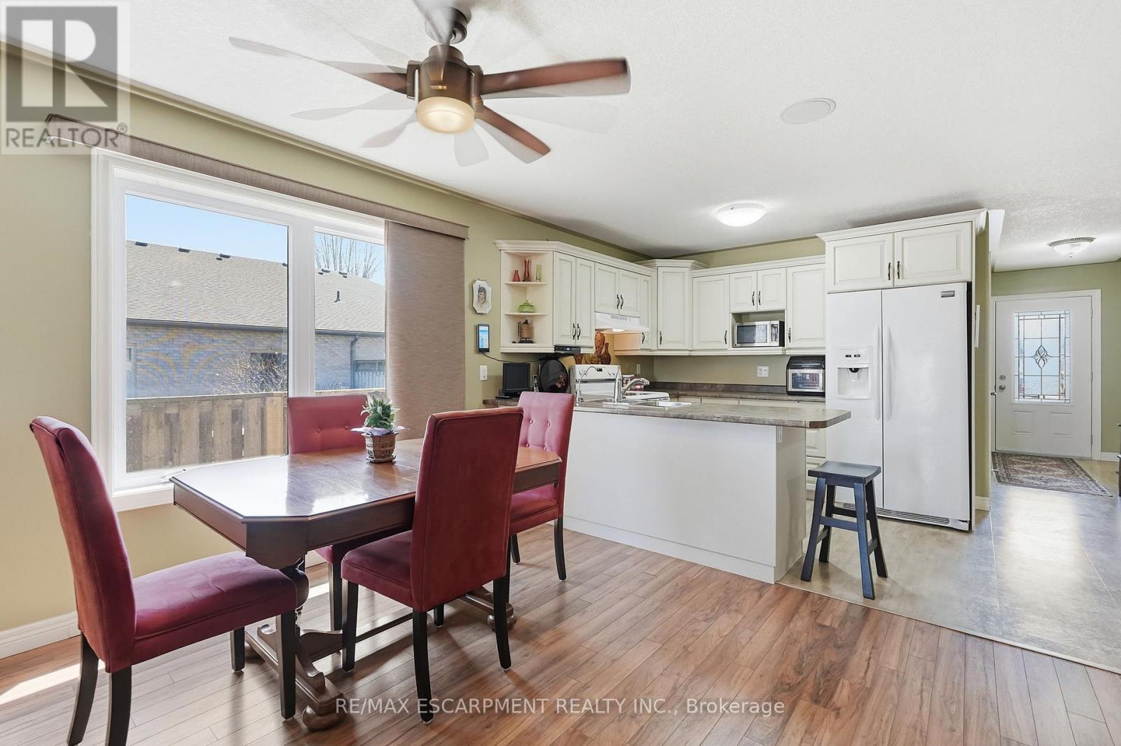 802 Main Street, Norfolk (Port Dover), Ontario  N0A 1N0 - Photo 5 - X12984730