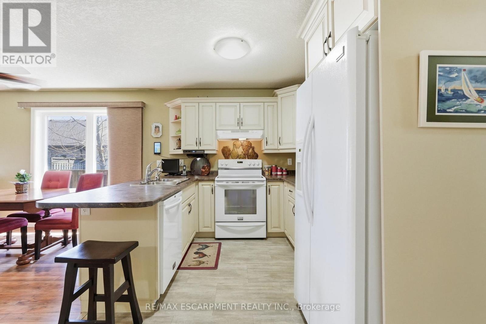 802 Main Street, Norfolk (Port Dover), Ontario  N0A 1N0 - Photo 7 - X12984730